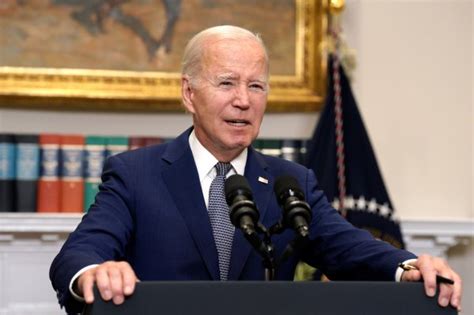 Biden asegura a Ucrania el apoyo de EEUU pese a la oposición del ala trumpista